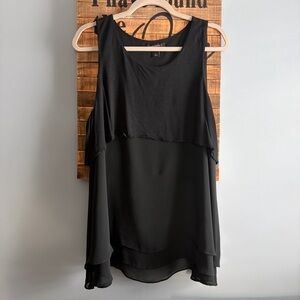 Banana Republic Flowy Sleeveless Black Tank Blouse size L